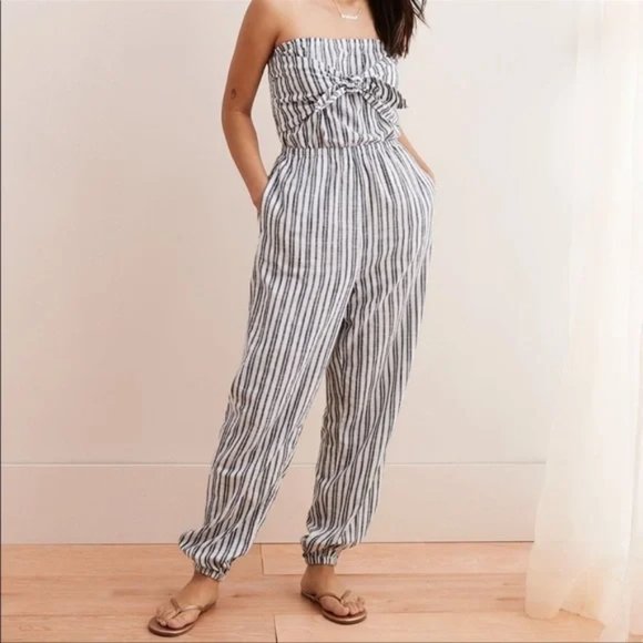 aerie Pants - Aerie sleeveless romper. Size Small